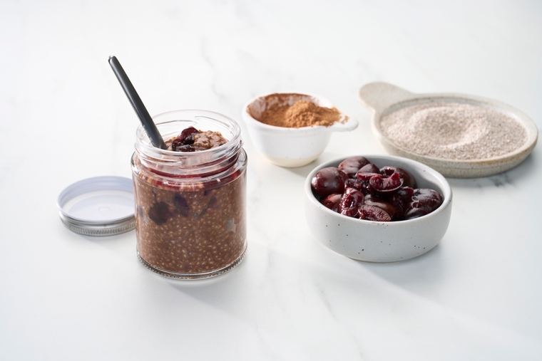 Choc Cherry Chia Pudding 